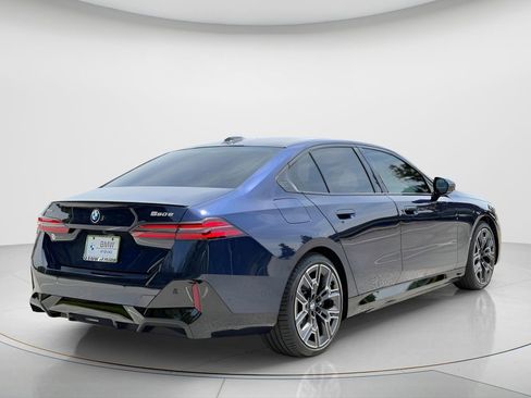 Certified 2026 BMW 550e xDrive w/ Executive Package AWD/4WD image 5