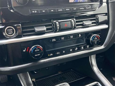 Certified 2024 Nissan Pathfinder SL image 15