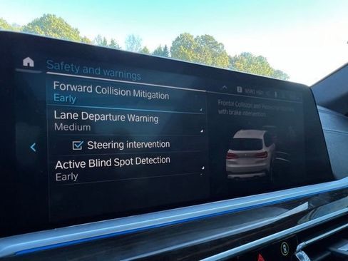 Used 2023 BMW X5 xDrive45e image 34