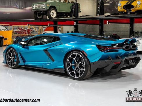 Used 2025 Lamborghini Revuelto AWD/4WD image 6