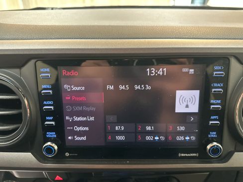 Used 2023 Toyota Tacoma TRD Off-Road w/ Technology Package image 15