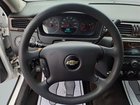 Used 2014 Chevrolet Impala Limited LS image 4