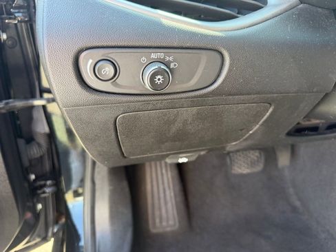 Used 2023 Chevrolet Malibu LT image 16