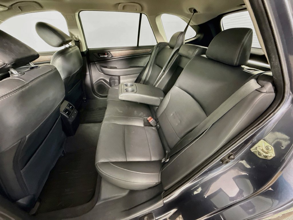 Used 2016 Subaru Outback 3.6R Limited AWD/4WD image 26
