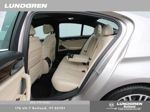 Used 2019 BMW 540i xDrive image 35