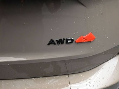 Used 2026 Nissan Rogue SV AWD/4WD image 13