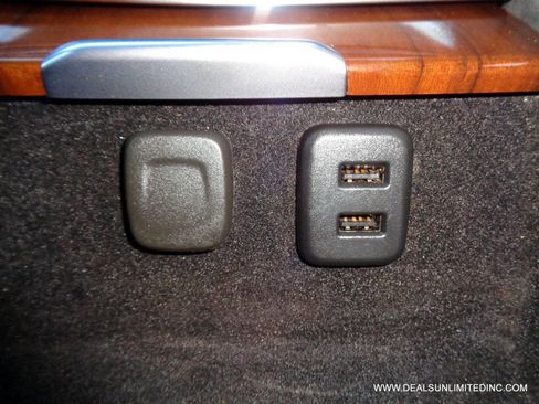 Used 2018 Cadillac Escalade Premium Luxury image 20