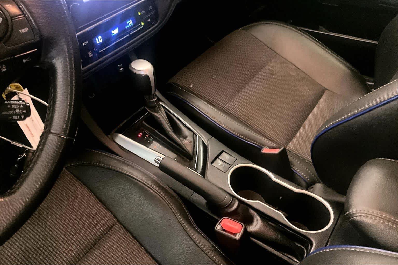 Used 2018 Toyota Corolla SE w/ Carpet Mat Package (TMS) FWD image 15