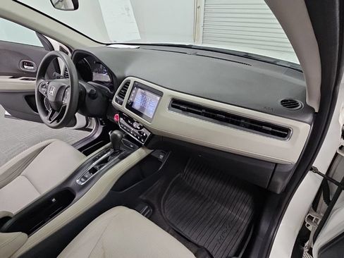 Used 2019 Honda HR-V EX image 37