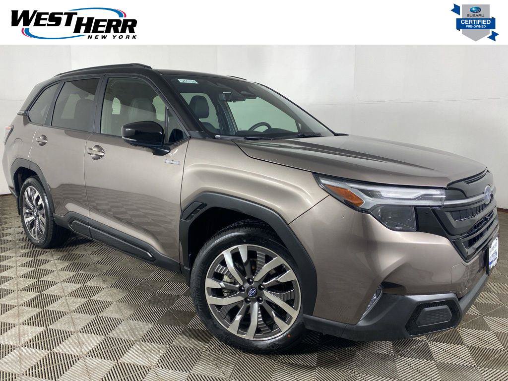 Used 2025 Subaru Forester Touring AWD/4WD image 1