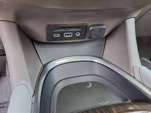 Used 2019 Chevrolet Malibu Premier w/ Sun and Wheel Package image 19