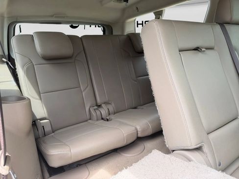 Used 2019 GMC Yukon XL SLT w/ Open Road Package RWD image 34