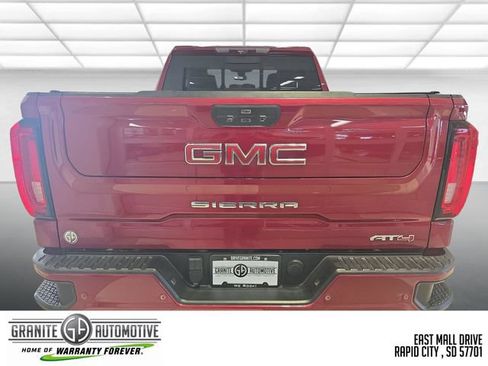 Used 2020 GMC Sierra 1500 AT4 w/ AT4 Premium Package AWD/4WD image 4