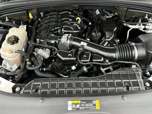 Used 2021 Jeep Grand Cherokee L Altitude image 19