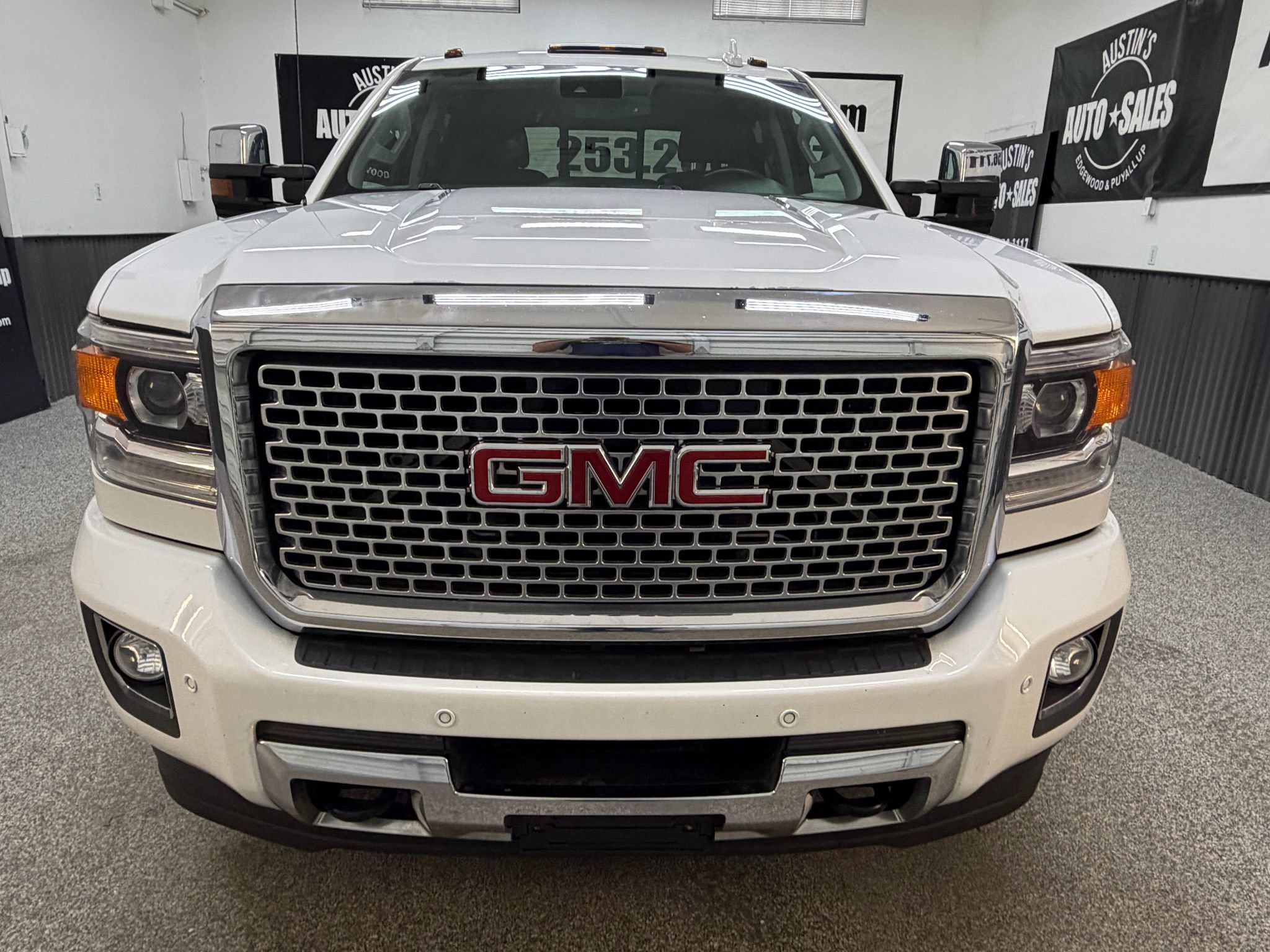 Used 2016 GMC Sierra 3500 Denali w/ Driver Alert Package AWD/4WD image 5