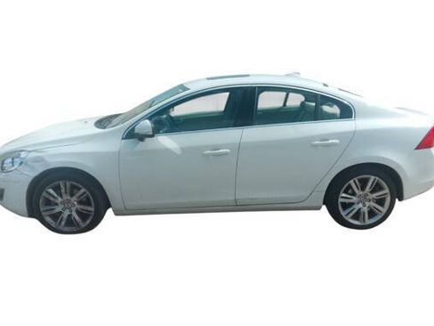 Used 2011 Volvo S60 T6 AWD/4WD image 2