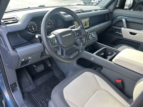 Used 2024 Land Rover Defender 110 X-Dynamic SE image 23