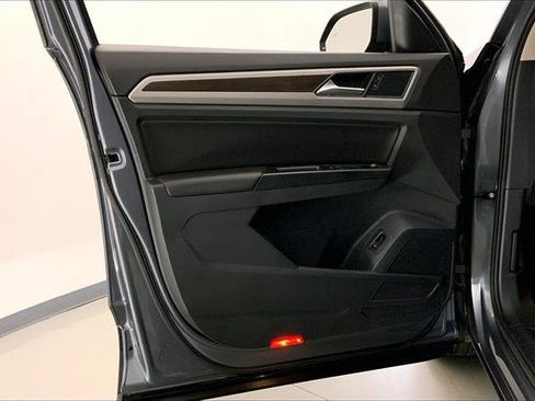 Used 2019 Volkswagen Atlas SE image 24