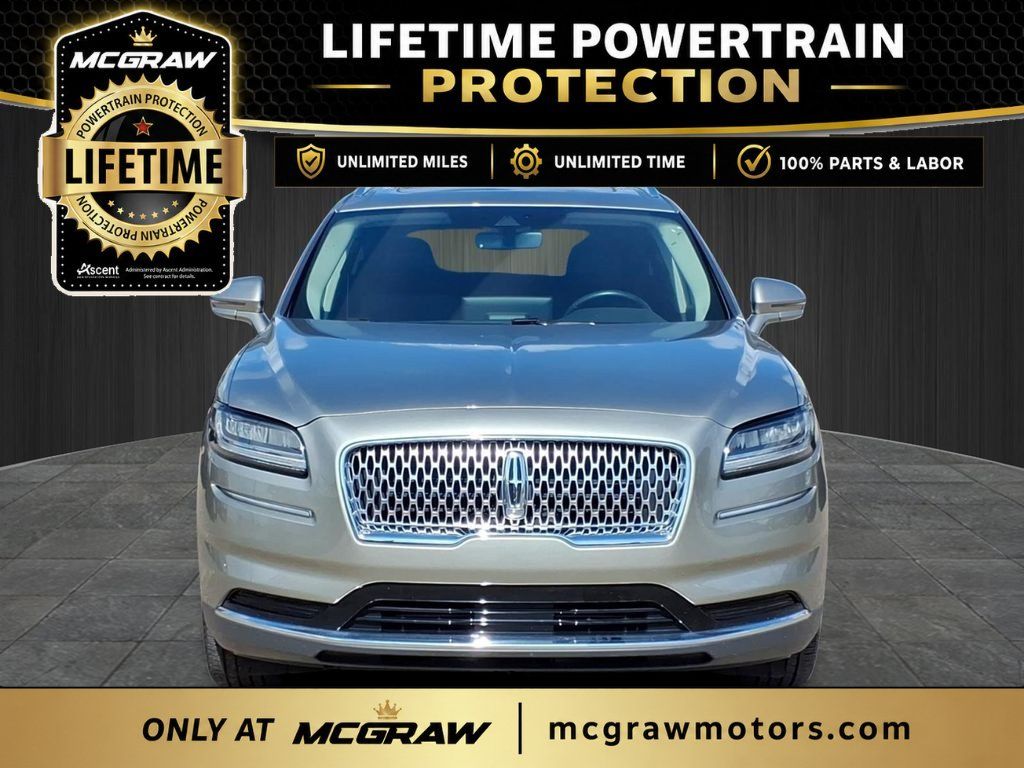 Used 2023 Lincoln Nautilus Reserve AWD/4WD image 2