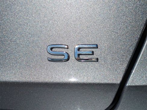 Used 2023 Volkswagen Jetta SE image 14