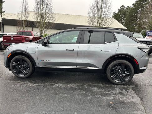 New 2026 Chevrolet Equinox EV RS image 2