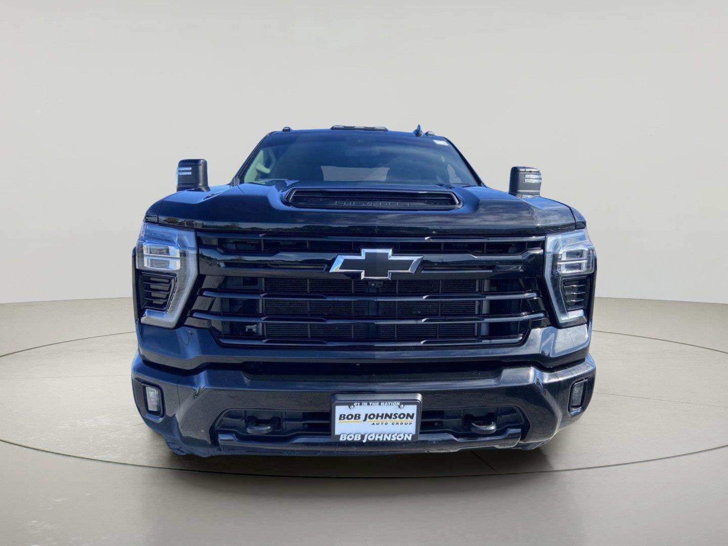 Used 2024 Chevrolet Silverado 3500 LT w/ Midnight Edition AWD/4WD image 2