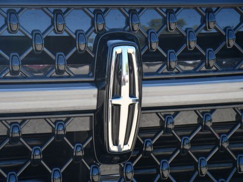 New 2025 Lincoln Navigator Reserve w/ Jet Appearance Package image 42