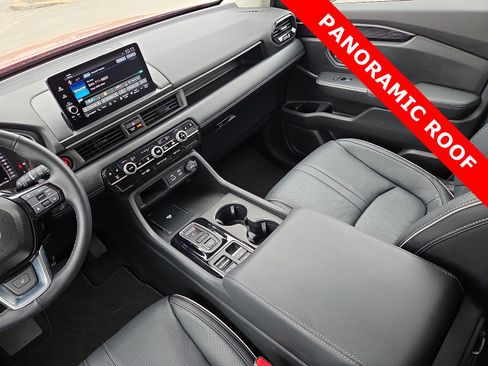 Used 2025 Honda Pilot Elite image 14