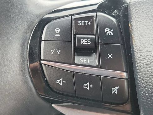 Used 2026 Ford Explorer Platinum AWD/4WD image 9
