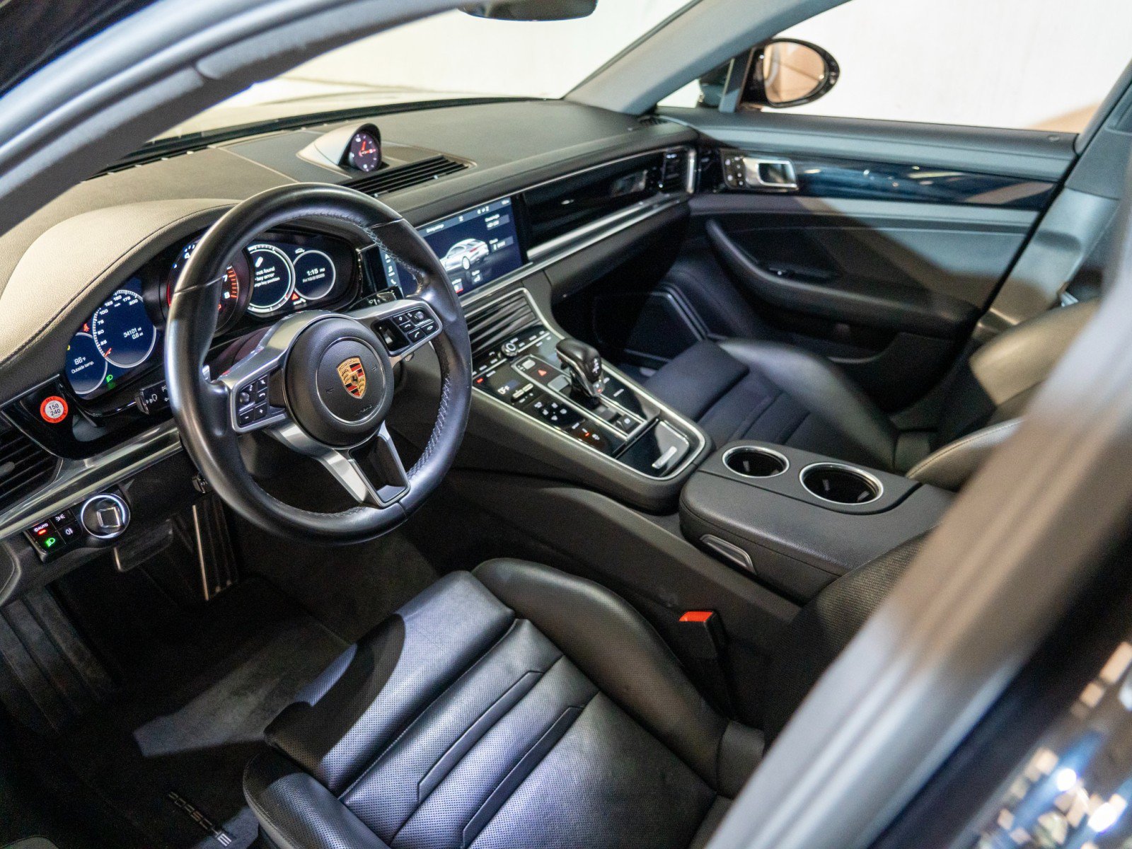 Certified 2020 Porsche Panamera 4S AWD/4WD image 4