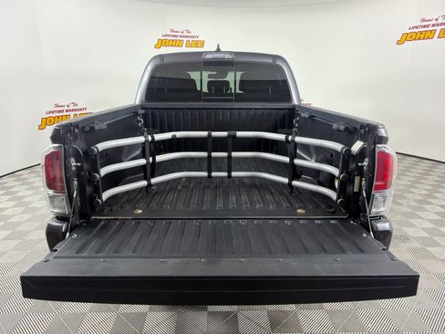 Used 2021 Toyota Tacoma TRD Off-Road w/ Technology Package AWD/4WD image 5