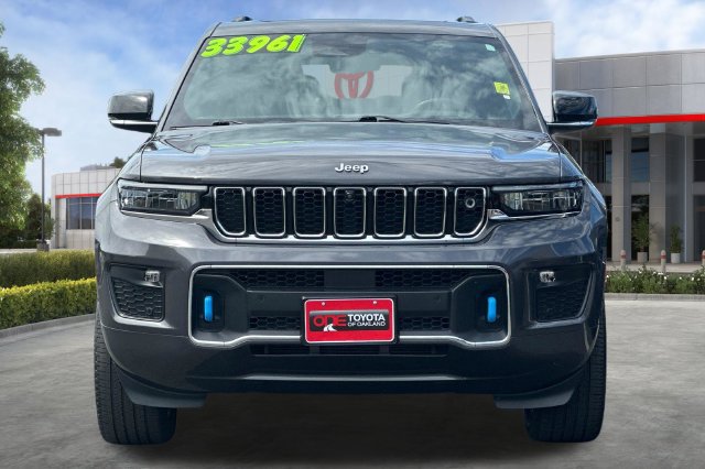 Used 2023 Jeep Grand Cherokee Overland w/ Advanced Protech Group III AWD/4WD image 10