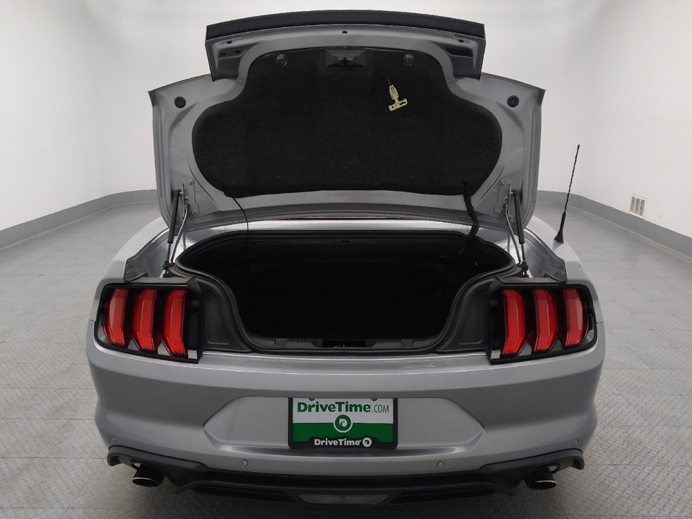 Used 2022 Ford Mustang Premium RWD image 29