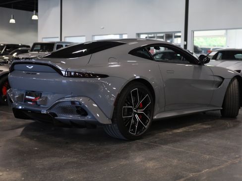 Used 2021 Aston Martin V8 Vantage Coupe RWD image 6