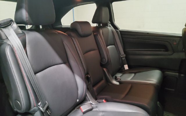 Used 2024 Honda Odyssey Sport image 17