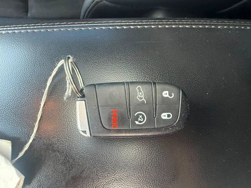 Used 2019 Jeep Grand Cherokee Altitude RWD image 18
