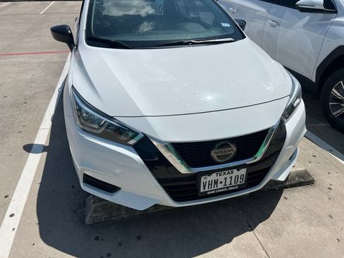 Used 2021 Nissan Versa S FWD image 1