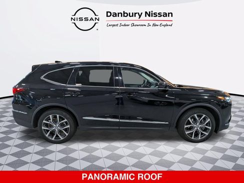 Used 2024 Acura MDX SH-AWD w/ Technology Package image 2