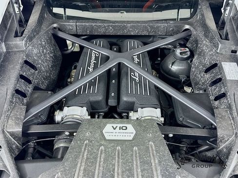 Used 2017 Lamborghini Huracan LP 580-2 RWD image 39