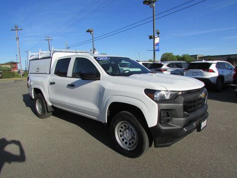 Used 2024 Chevrolet Colorado W/T w/ Safety Package RWD image 2
