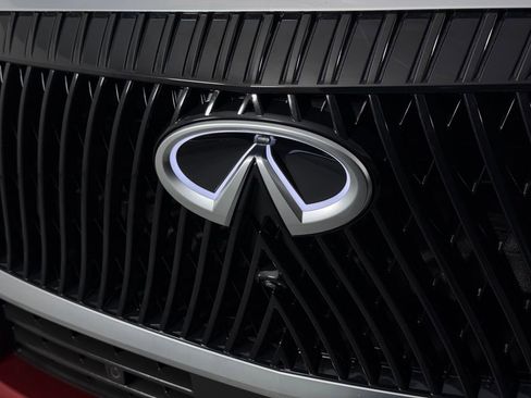 Used 2025 INFINITI QX80 Luxe RWD image 12