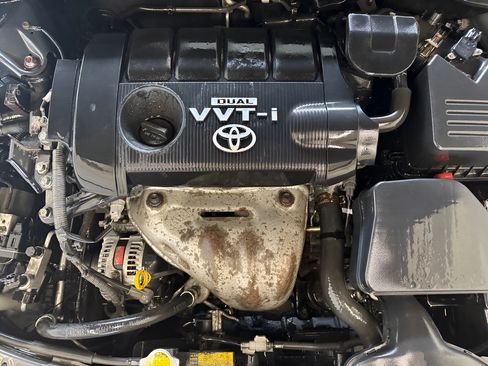 Used 2010 Toyota Camry LE FWD image 12