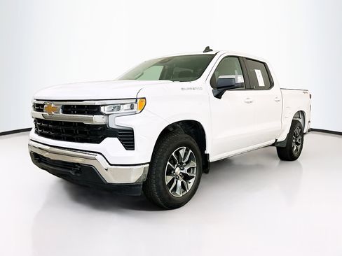 Used 2023 Chevrolet Silverado 1500 LT image 3