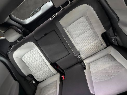 Used 2020 Chevrolet Equinox LS image 31