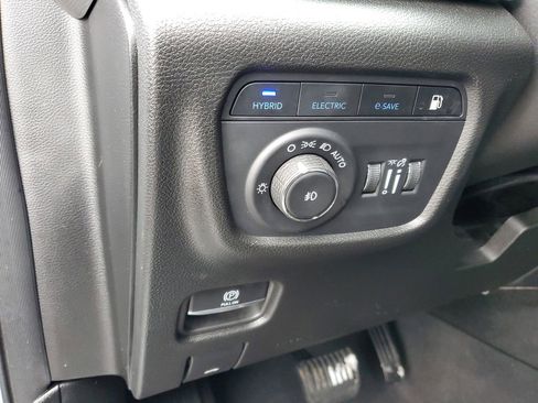 Used 2025 Jeep Grand Cherokee Limited 4xe image 14