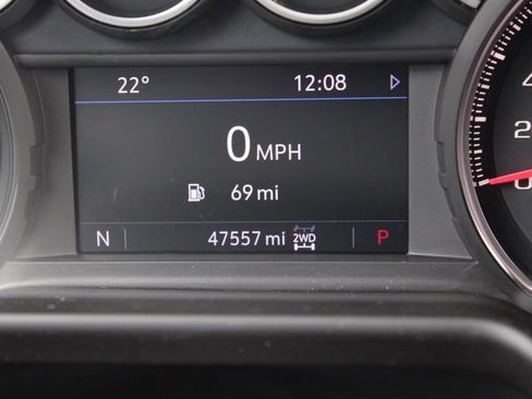 Used 2021 Chevrolet Suburban RST image 38