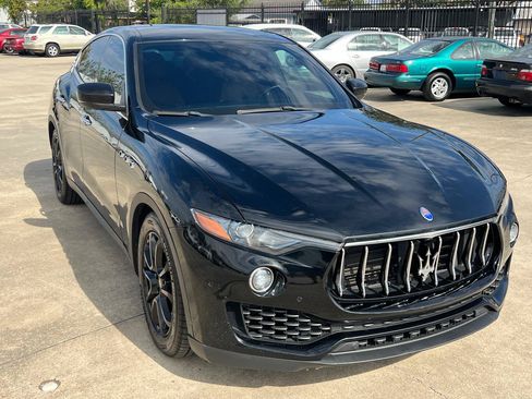 Used 2018 Maserati Levante AWD/4WD image 59