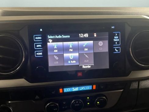 Used 2017 Toyota Tacoma Limited w/ Tow Package RWD image 13