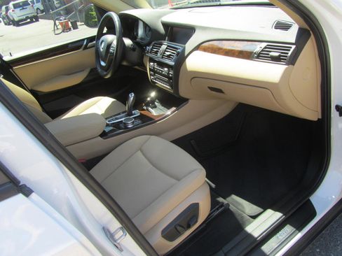 Used 2017 BMW X3 xDrive28i image 22