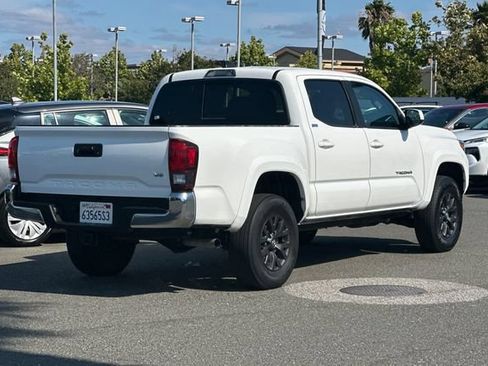 Used 2023 Toyota Tacoma SR5 RWD image 4